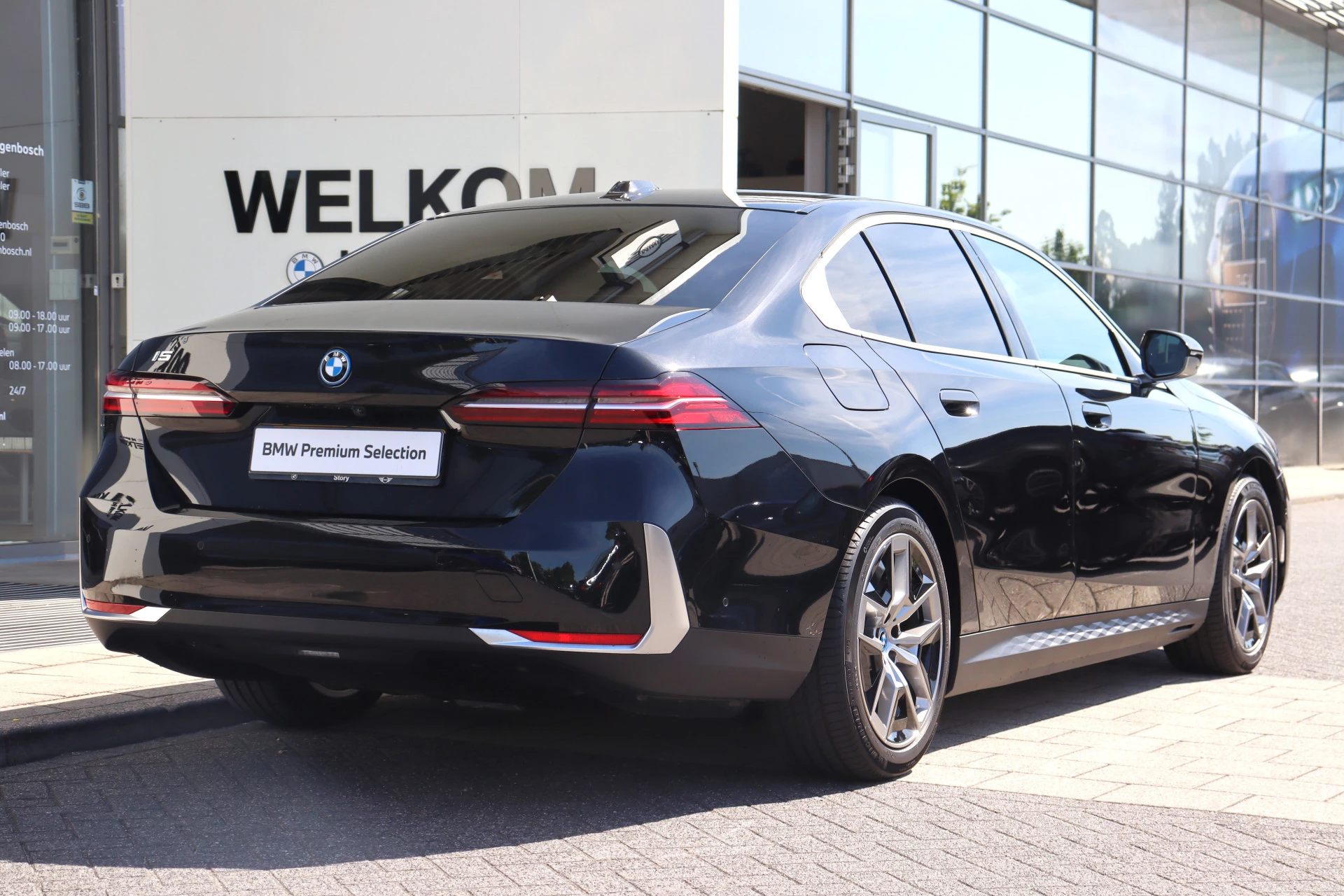Hoofdafbeelding BMW i5