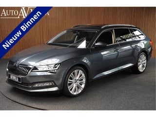 Škoda Superb Combi 1.5 TSI ACT Pano Elektr. achterklep Navi Crystal Lighting Camera XDS Matrix LED Stoelverwarming voor &  achter