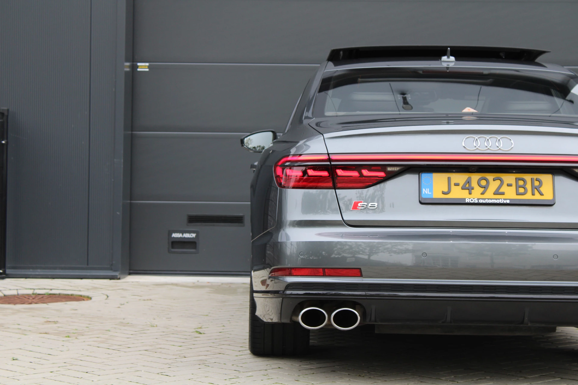 Hoofdafbeelding Audi S8