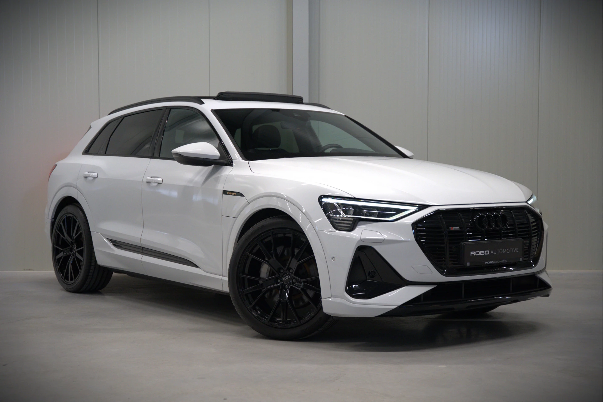 Hoofdafbeelding Audi e-tron