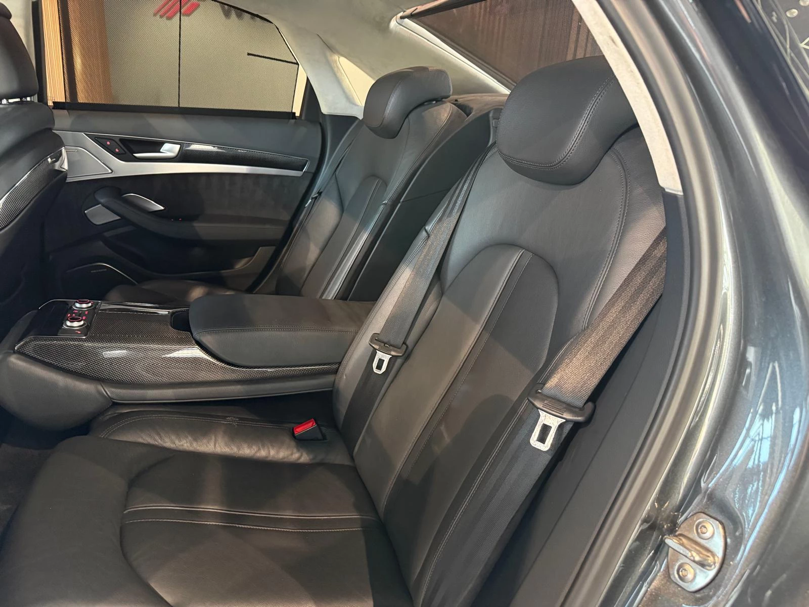 Hoofdafbeelding Audi A8