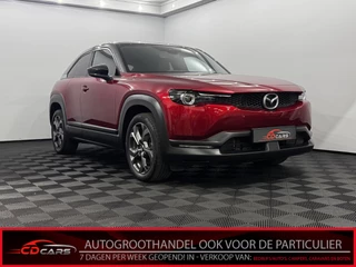 Hoofdafbeelding Mazda MX-30 Mazda MX-30 e-SkyActiv 145 First Edition 36 kWh Half leder, Clima, Camera, Navi, Head-up display, Elektrische achterklep, Cruise control