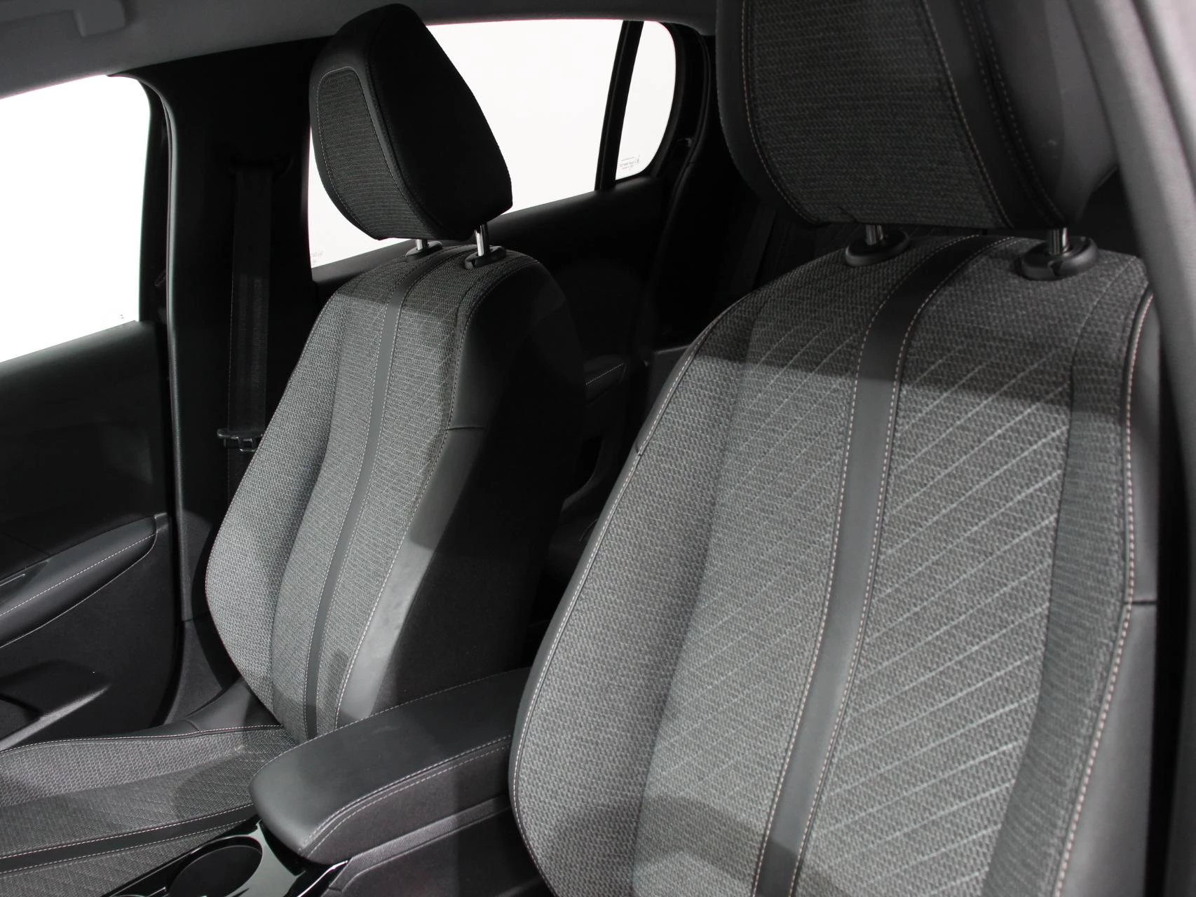 Hoofdafbeelding Peugeot e-208
