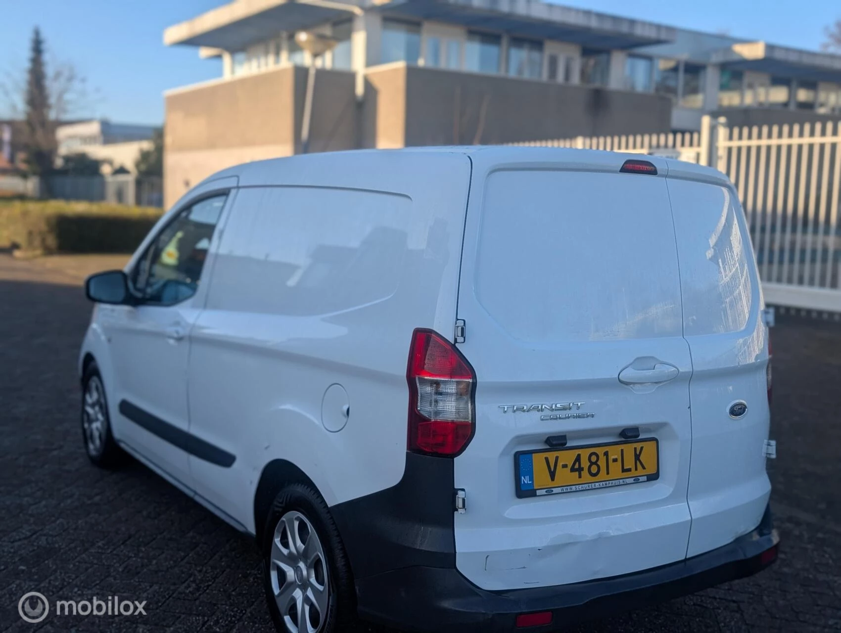 Hoofdafbeelding Ford Transit Courier
