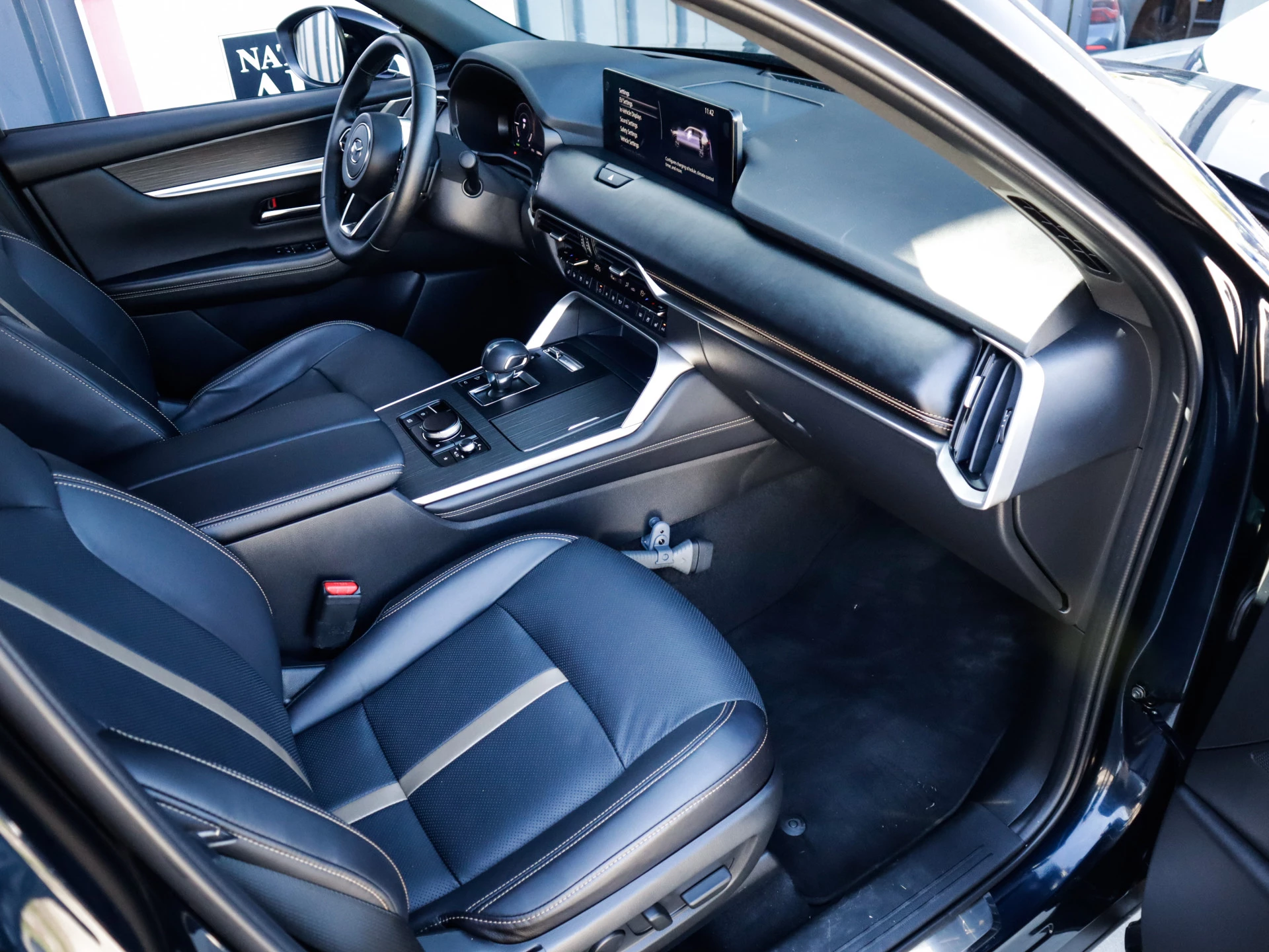 Hoofdafbeelding Mazda CX-60