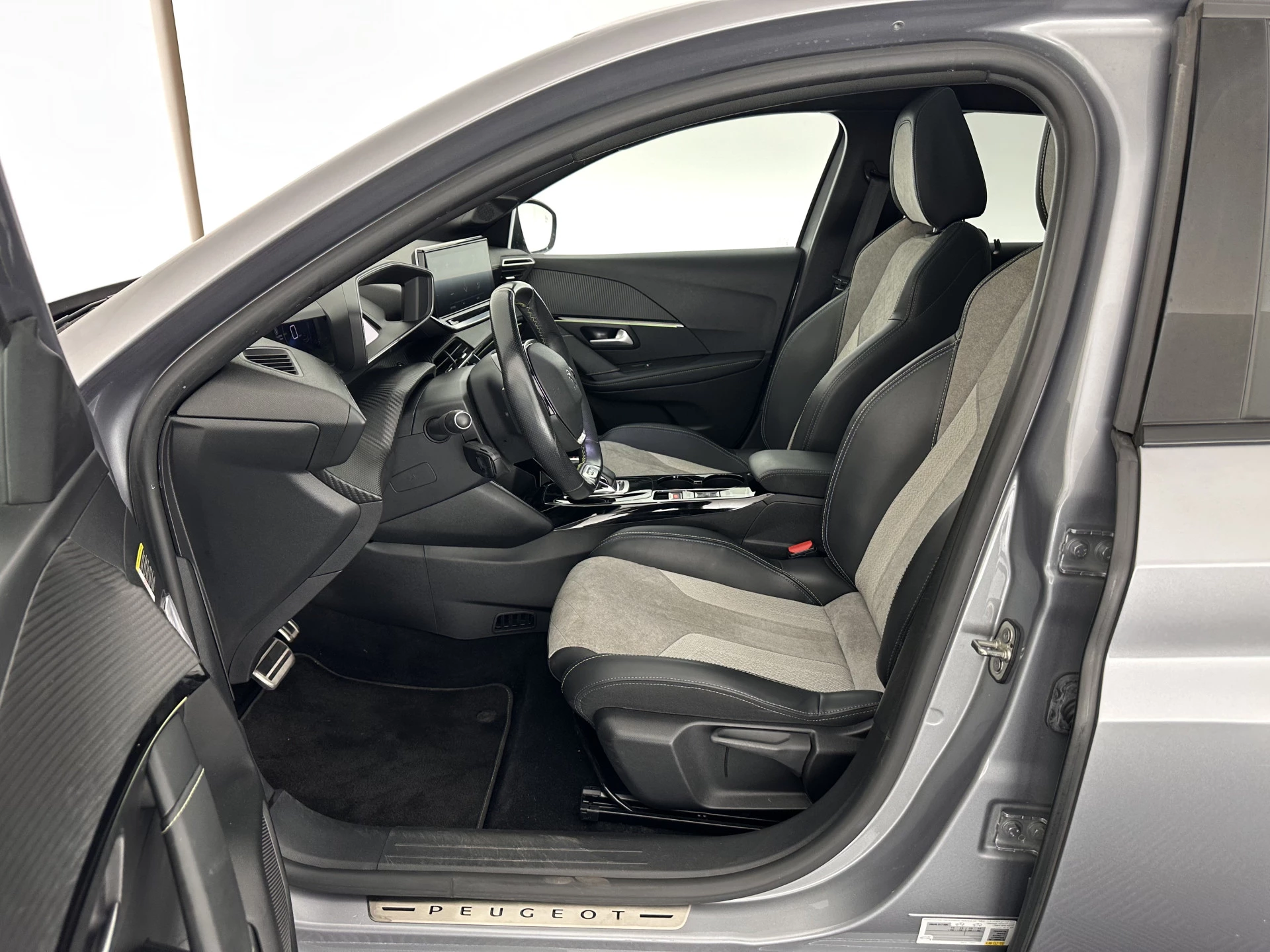 Hoofdafbeelding Peugeot e-208