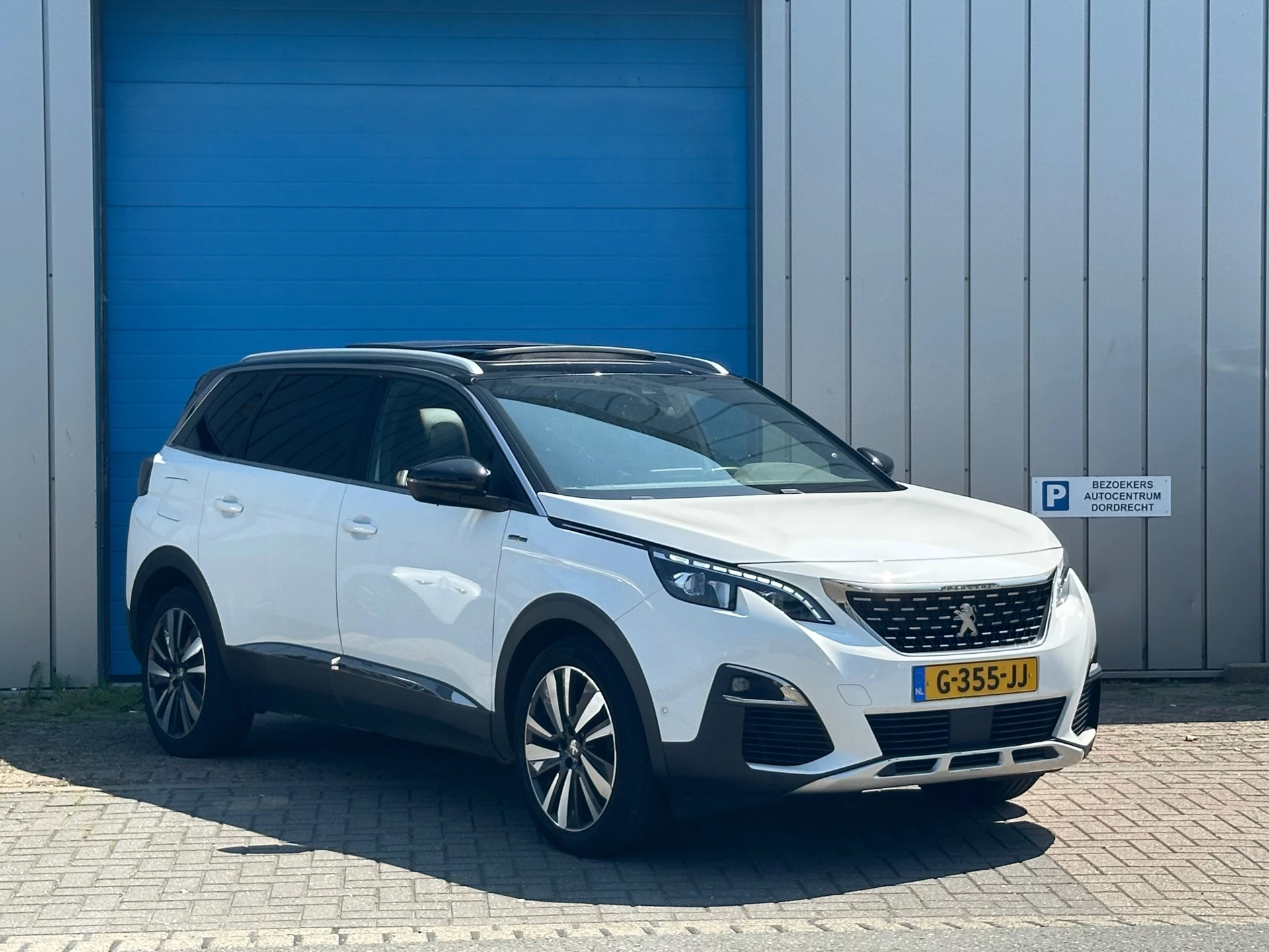 Hoofdafbeelding Peugeot 5008