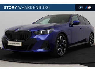 BMW 5 Serie Touring 530e M Sport Automaat / Panoramadak / Comfortstoelen / Comfort Access / Bowers & Wilkins / Adaptieve LED / Parking Assistant Plus