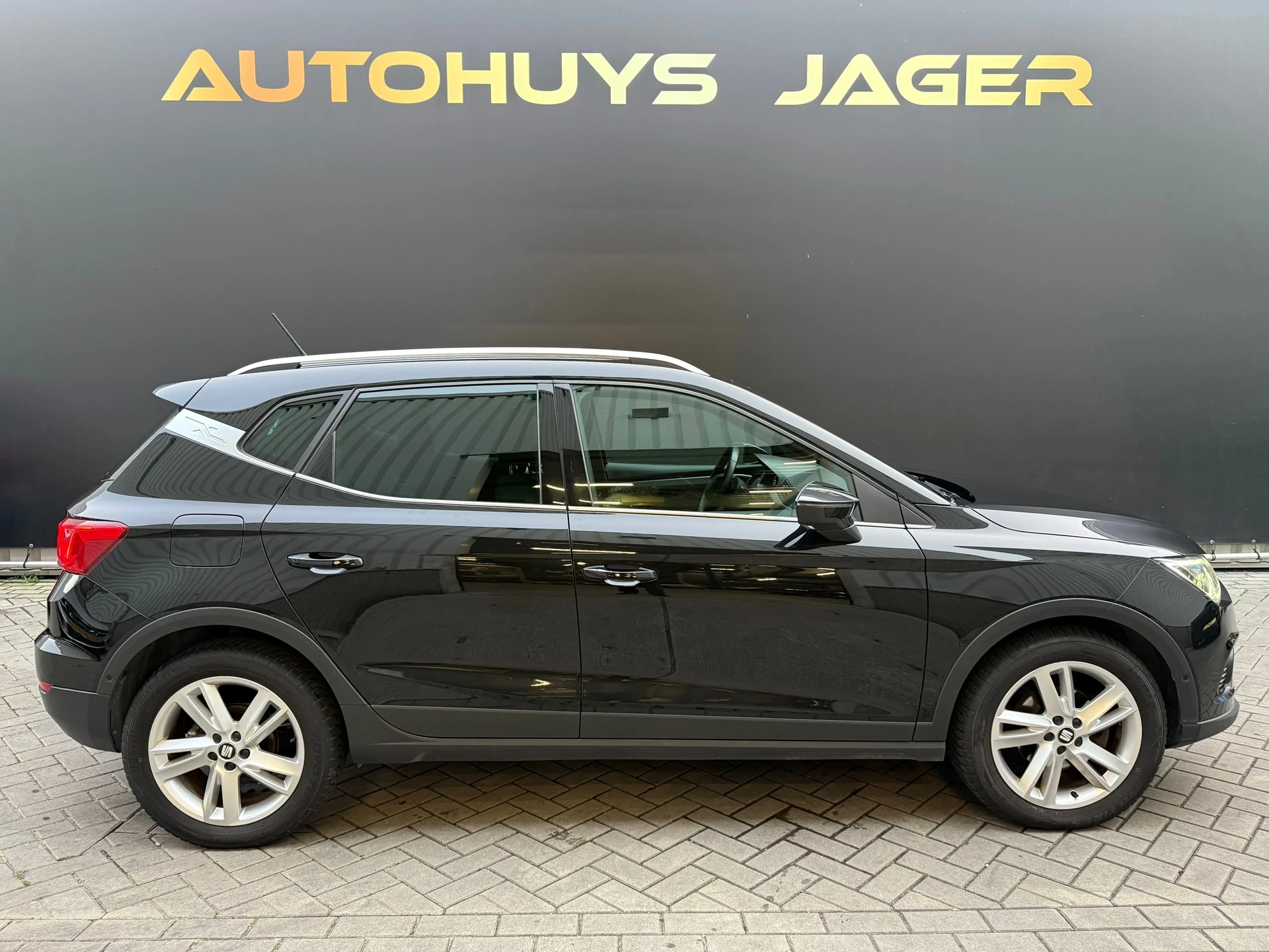 Hoofdafbeelding SEAT Arona