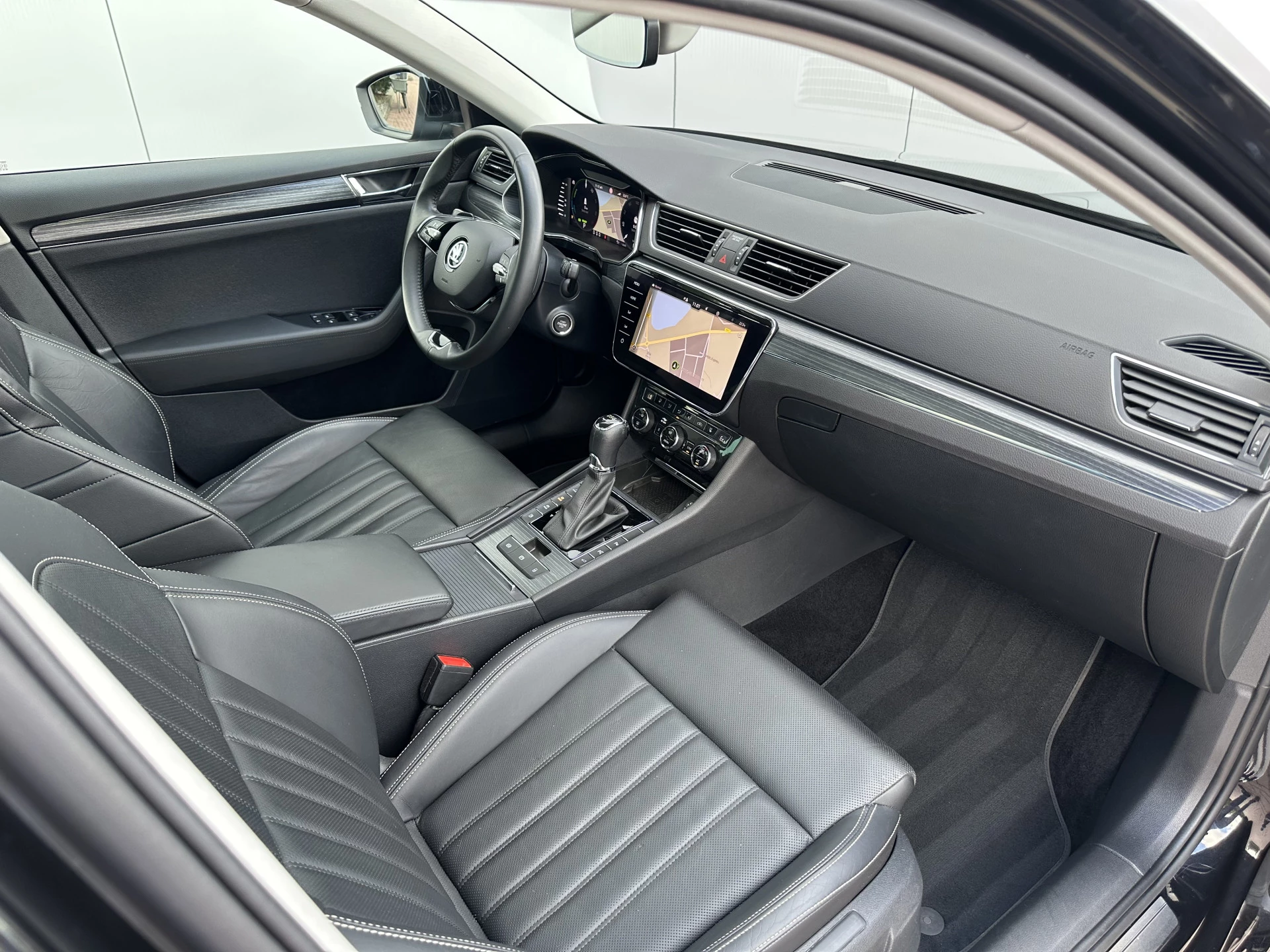 Hoofdafbeelding Škoda Superb