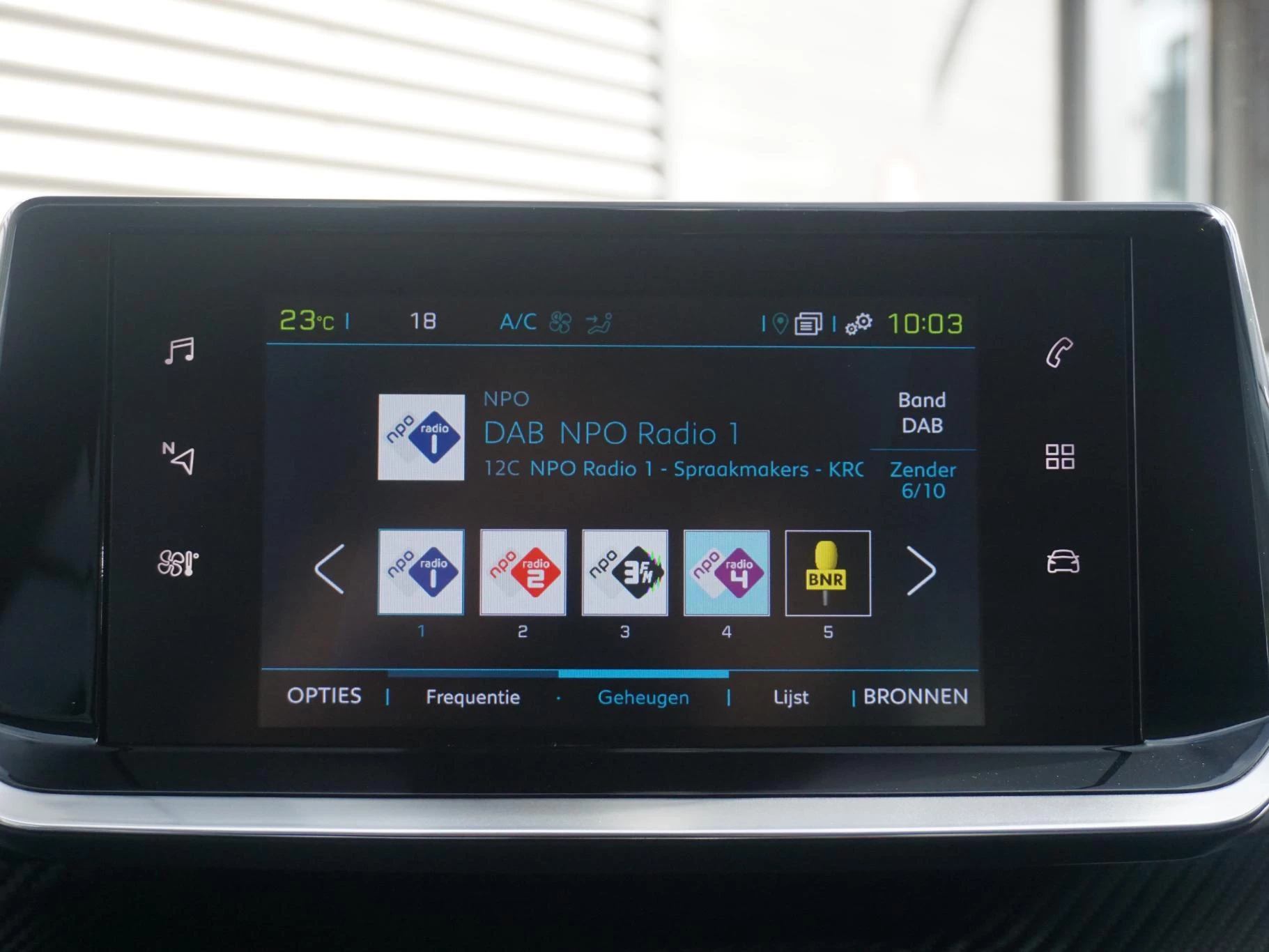 Hoofdafbeelding Peugeot e-208