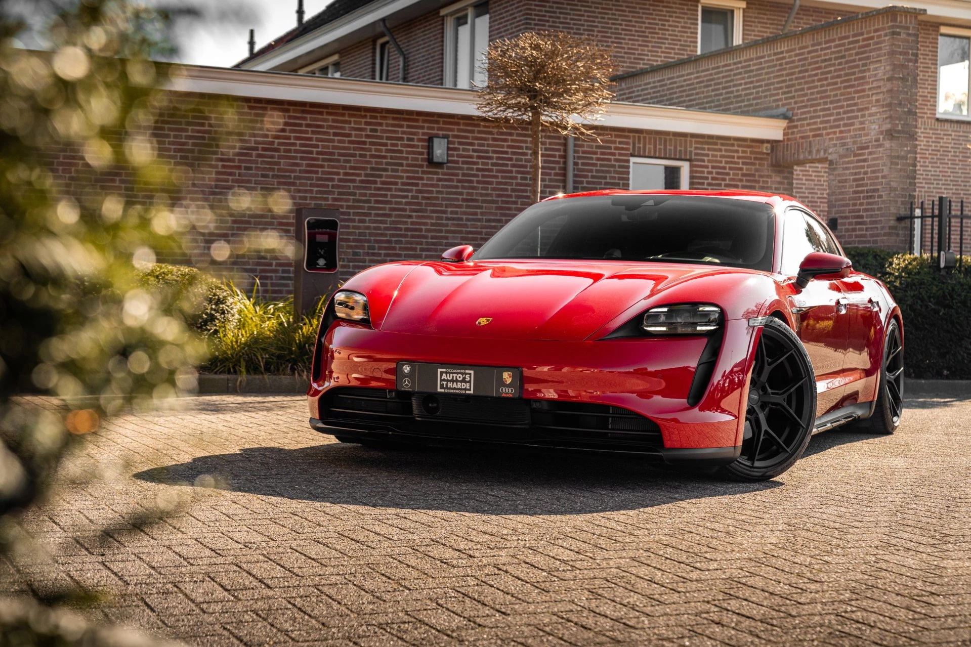 Hoofdafbeelding Porsche Taycan