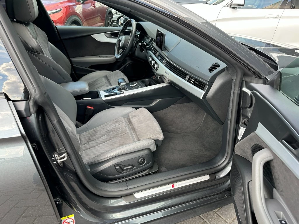 Hoofdafbeelding Audi S5