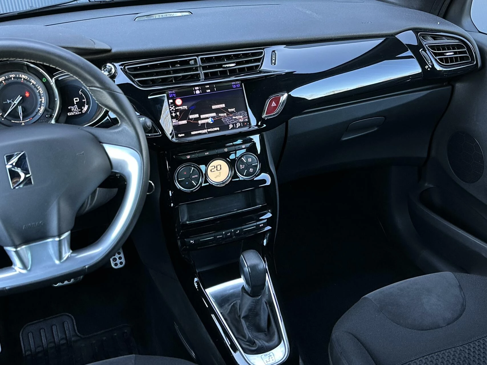 Hoofdafbeelding DS DS 3