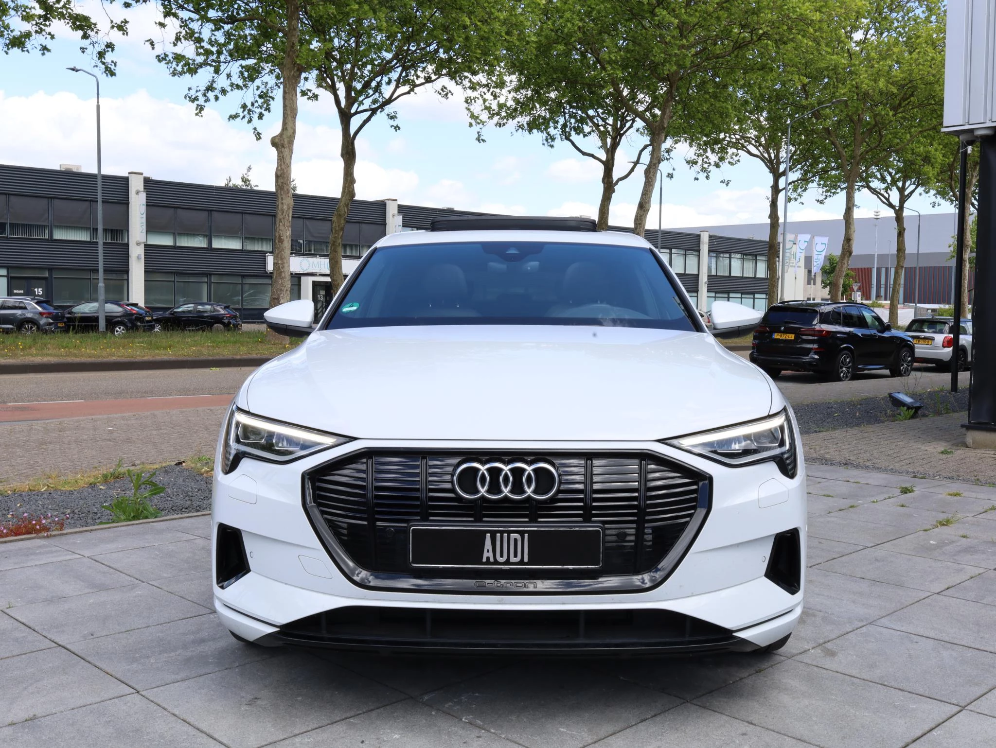 Hoofdafbeelding Audi e-tron