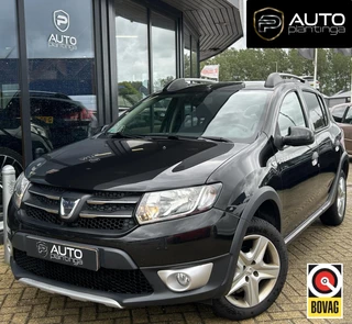 Dacia Sandero 0.9 TCe Stepway Lauréate 90PK | Trekhaak | NL AUTO | 2e Eigenaar | Airco | Lederen Bekleding | Armsteun | Navigatie | Cruise Control | Parkeersensoren | 2 Sleutels |