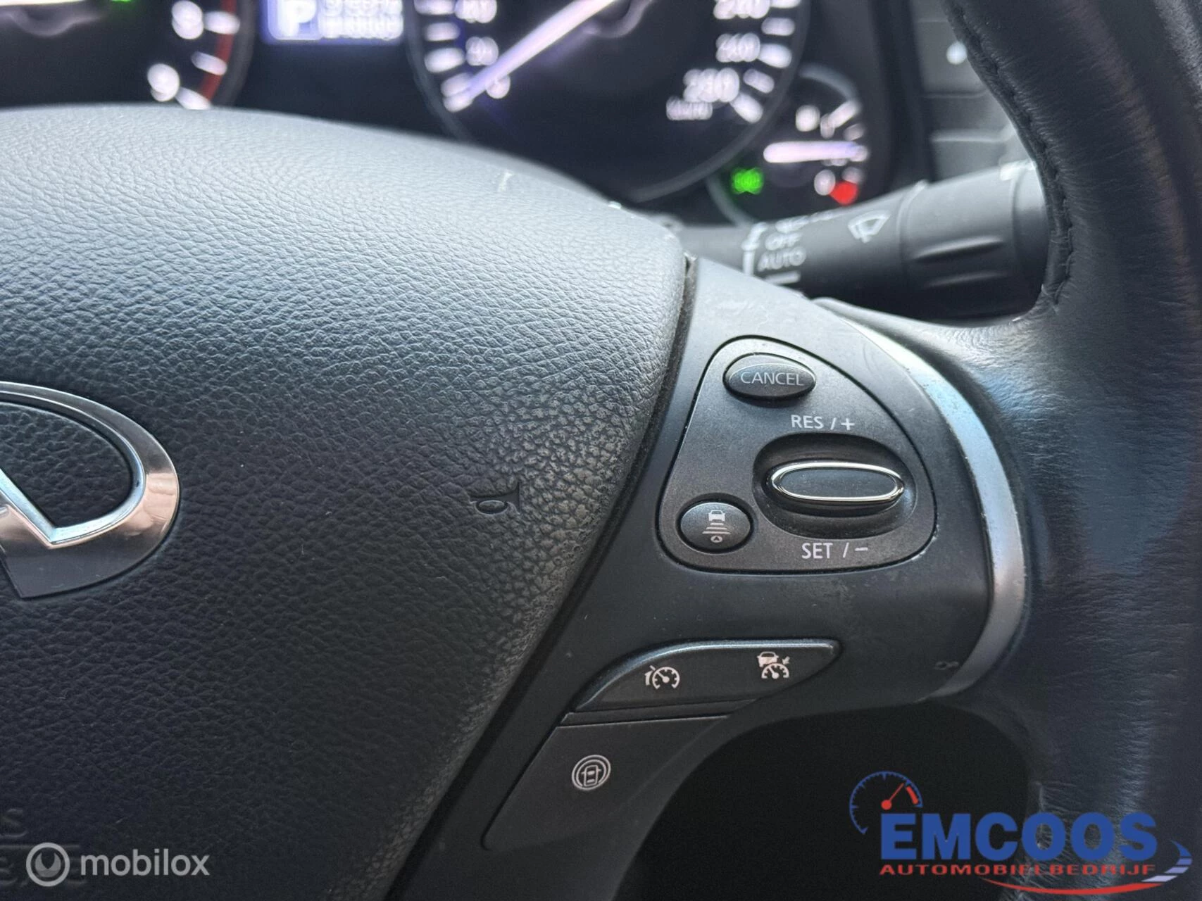 Hoofdafbeelding Infiniti M