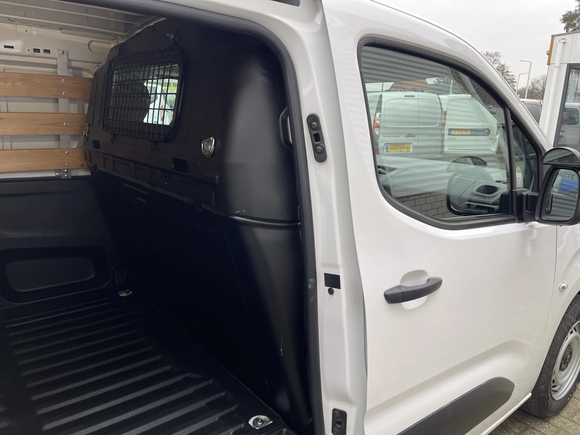 Hoofdafbeelding Peugeot Partner