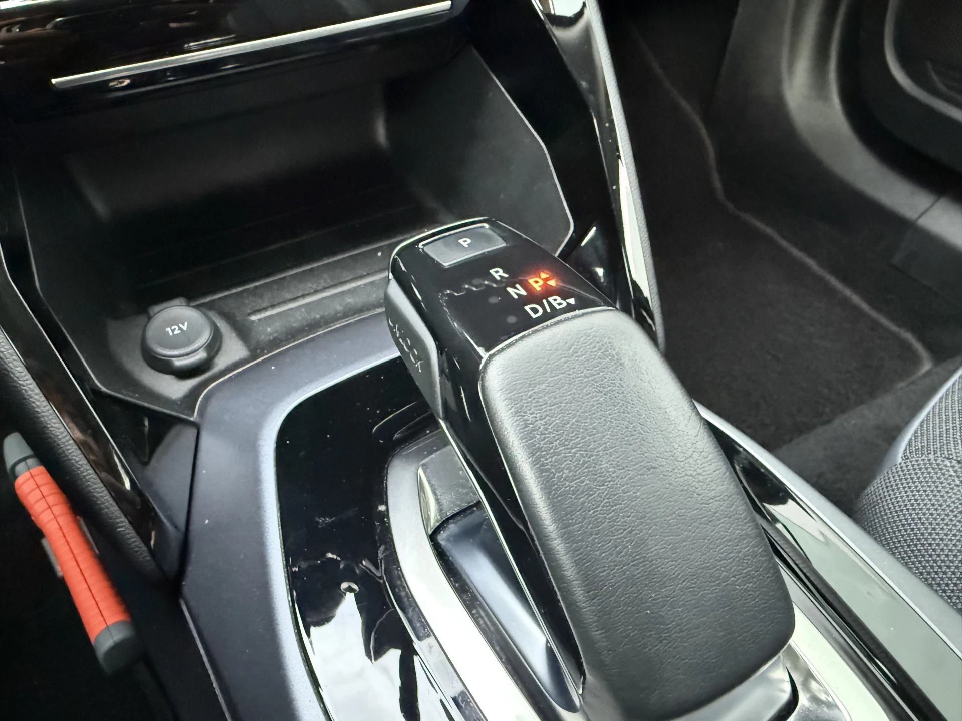 Hoofdafbeelding Peugeot e-2008