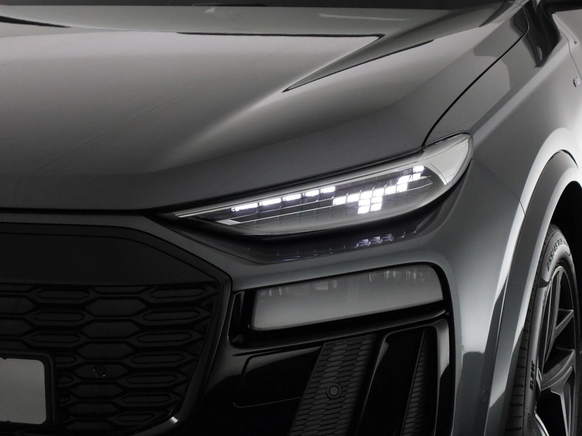 Hoofdafbeelding Audi Q6 e-tron
