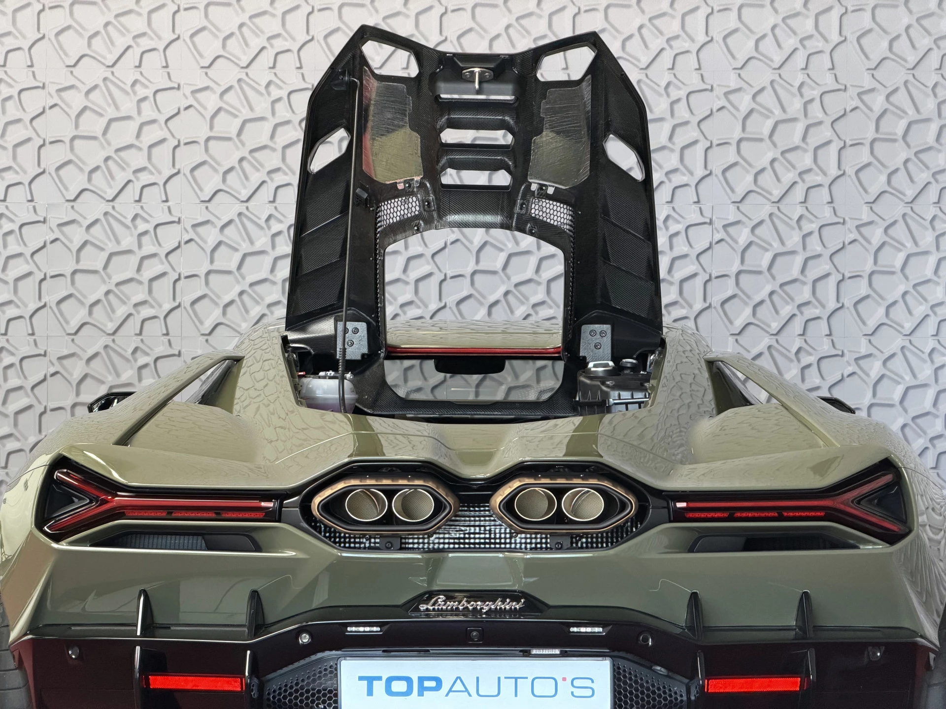 Hoofdafbeelding Lamborghini Revuelto