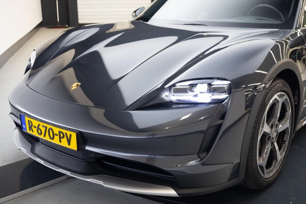 Hoofdafbeelding Porsche Taycan