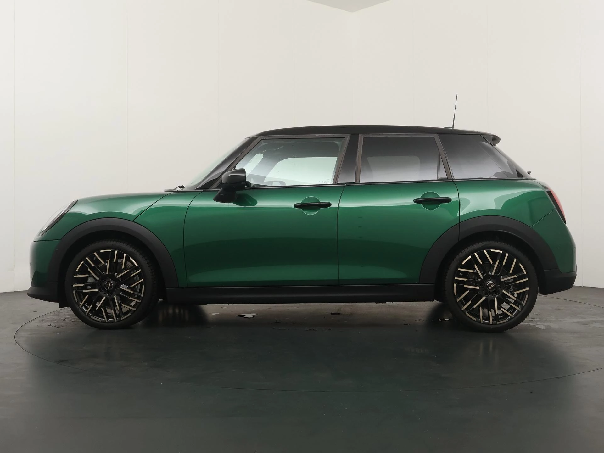 Hoofdafbeelding MINI 5-deurs