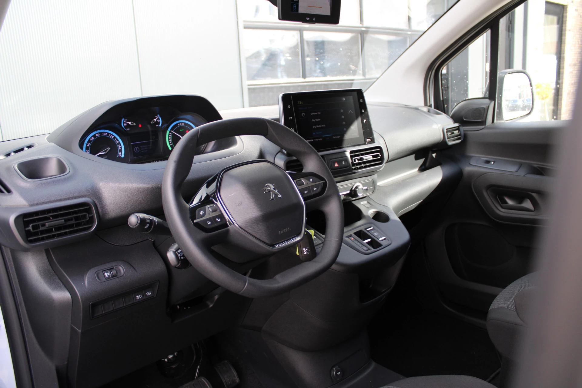 Hoofdafbeelding Peugeot Partner