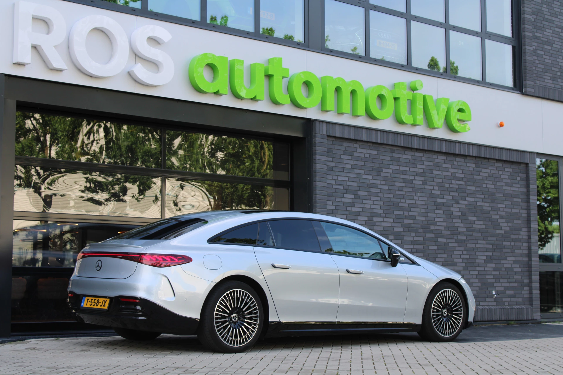 Hoofdafbeelding Mercedes-Benz EQS