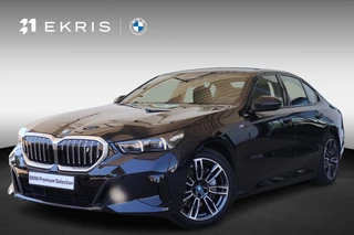 BMW i5 Sedan eDrive40 | M Sport | Leder/Alcantara | Driving Assistant Plus | Stoelverwarming | Parkeersensoren voor en achter | Camera