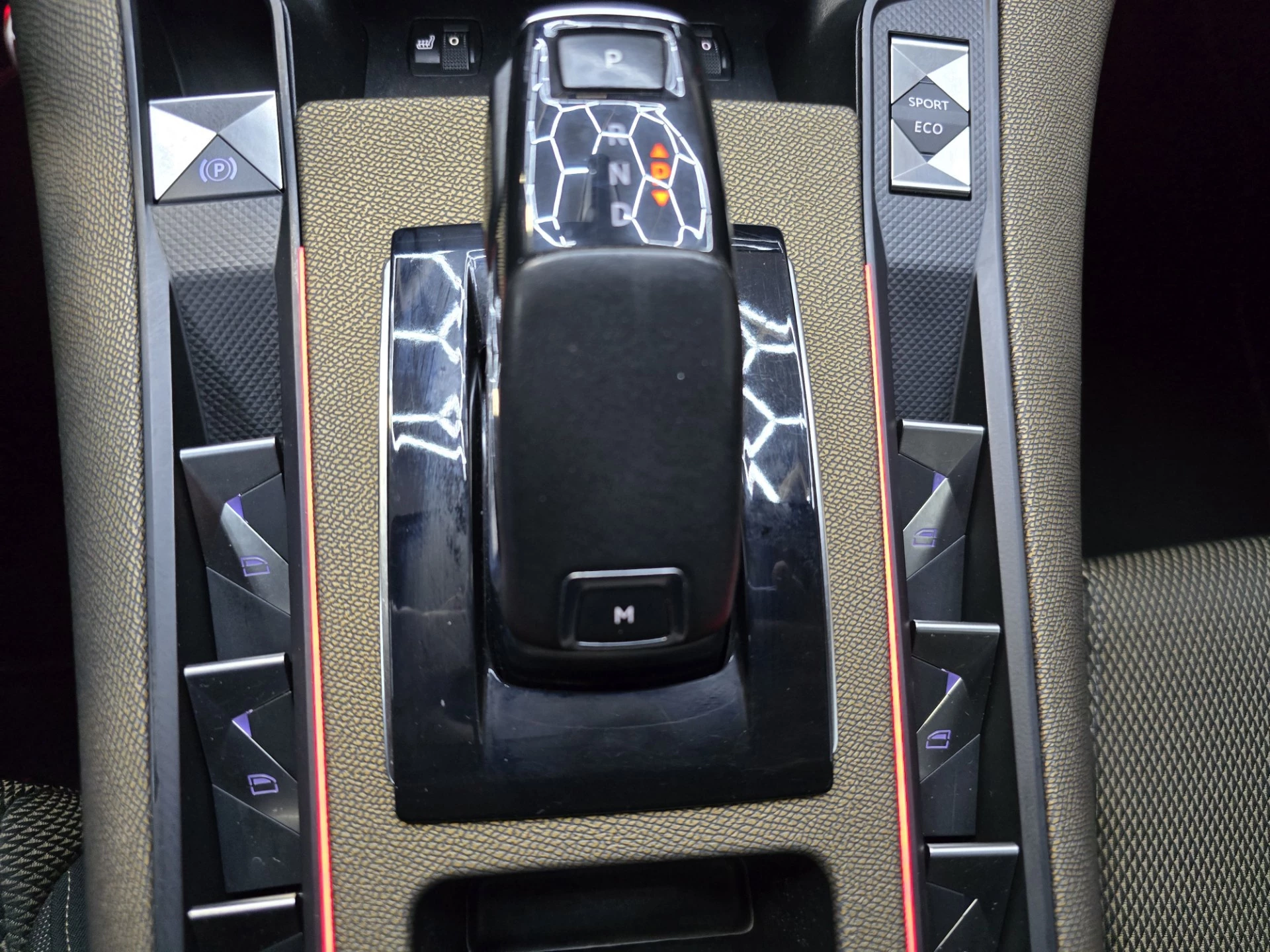 Hoofdafbeelding DS DS 7