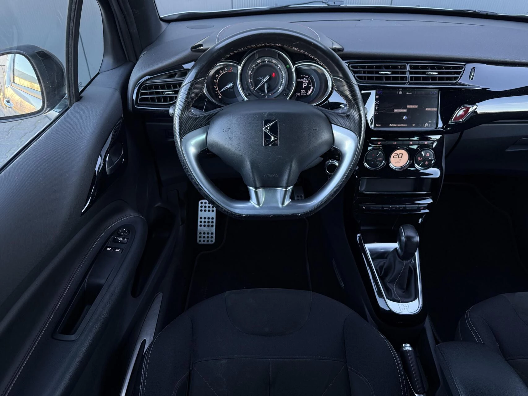 Hoofdafbeelding DS DS 3