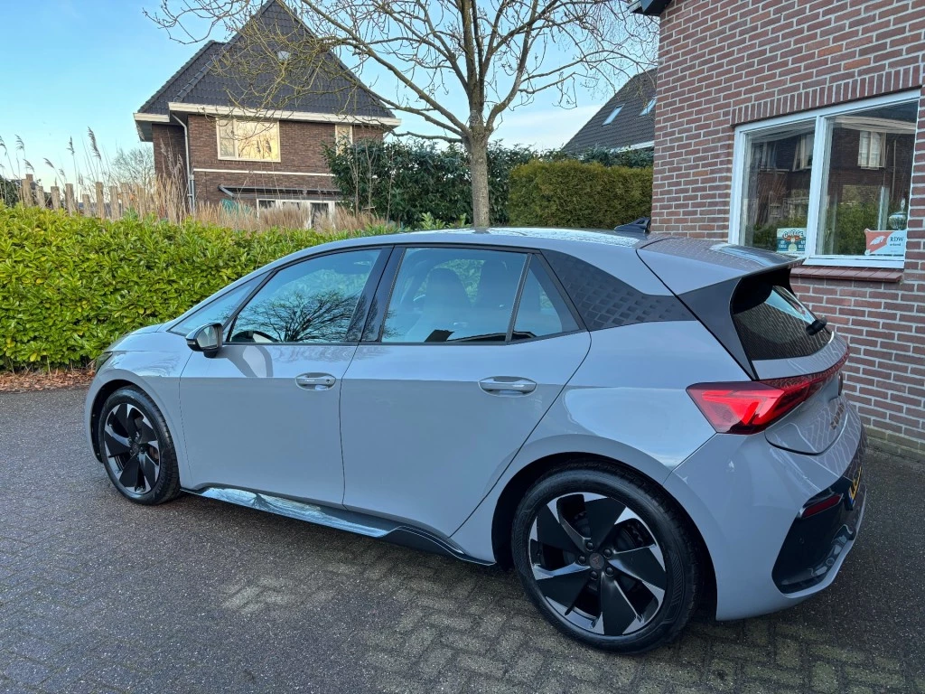 Hoofdafbeelding CUPRA Born