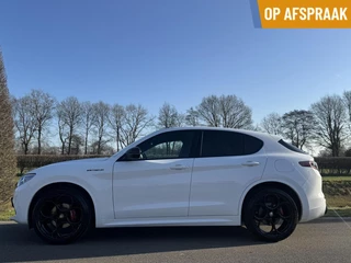 Alfa Romeo Stelvio 2.0 T Q4 280pk, My22 Estrema, 42dkm, Unieke uitvoering