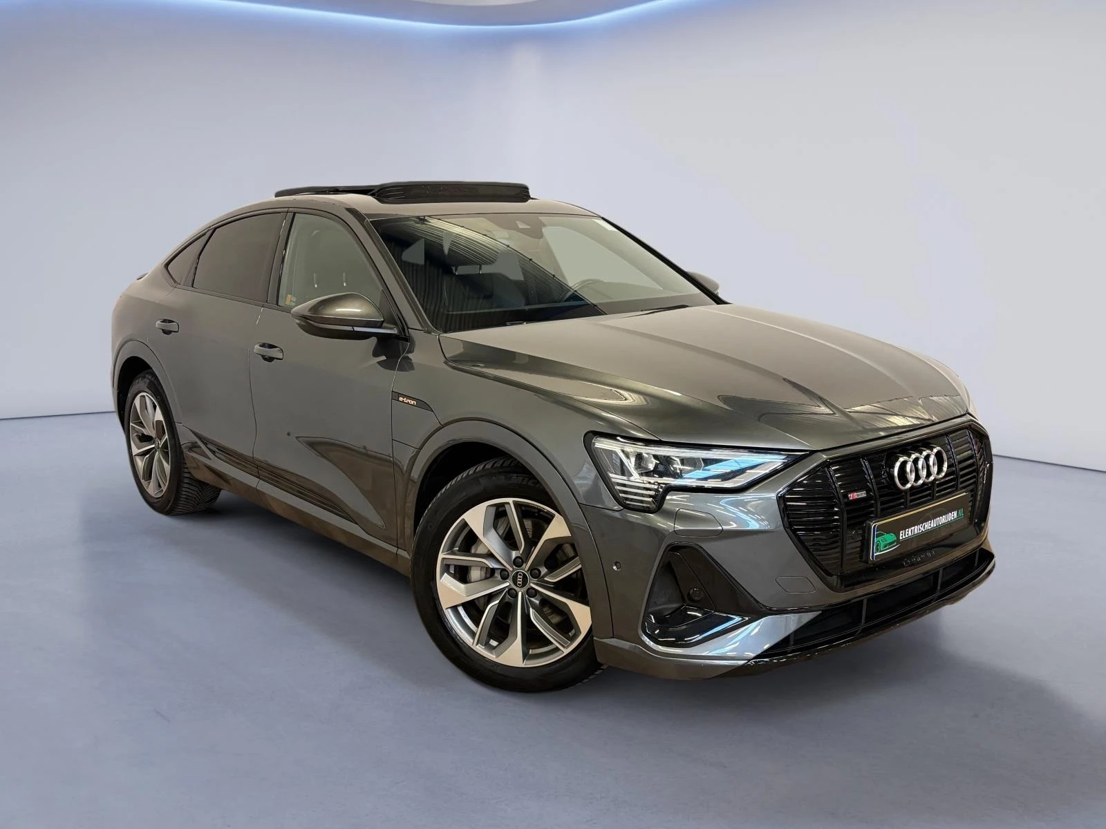 Hoofdafbeelding Audi e-tron