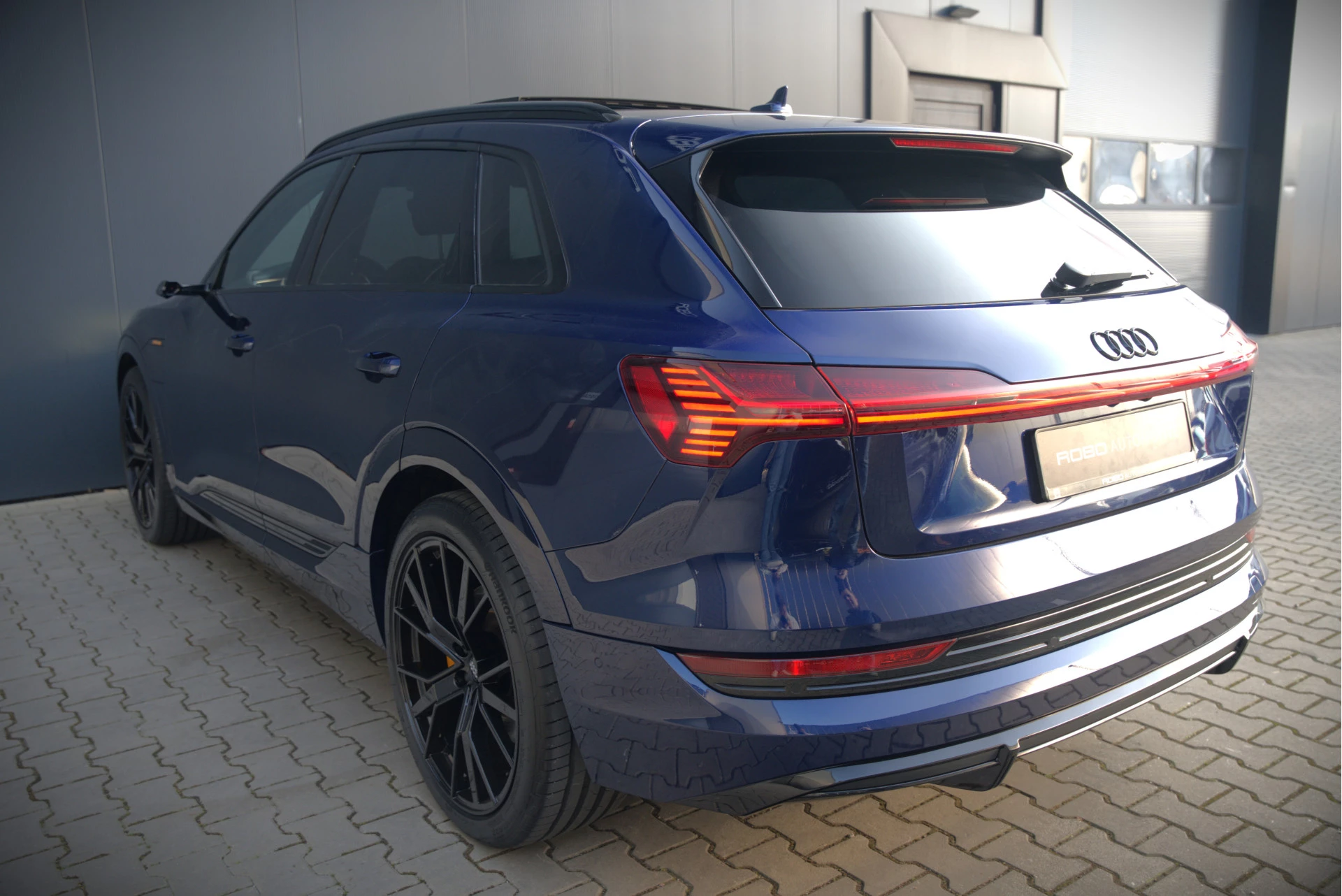 Hoofdafbeelding Audi e-tron