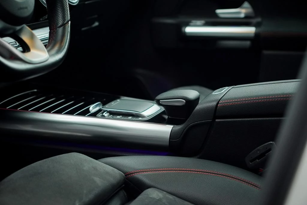 Hoofdafbeelding Mercedes-Benz EQA