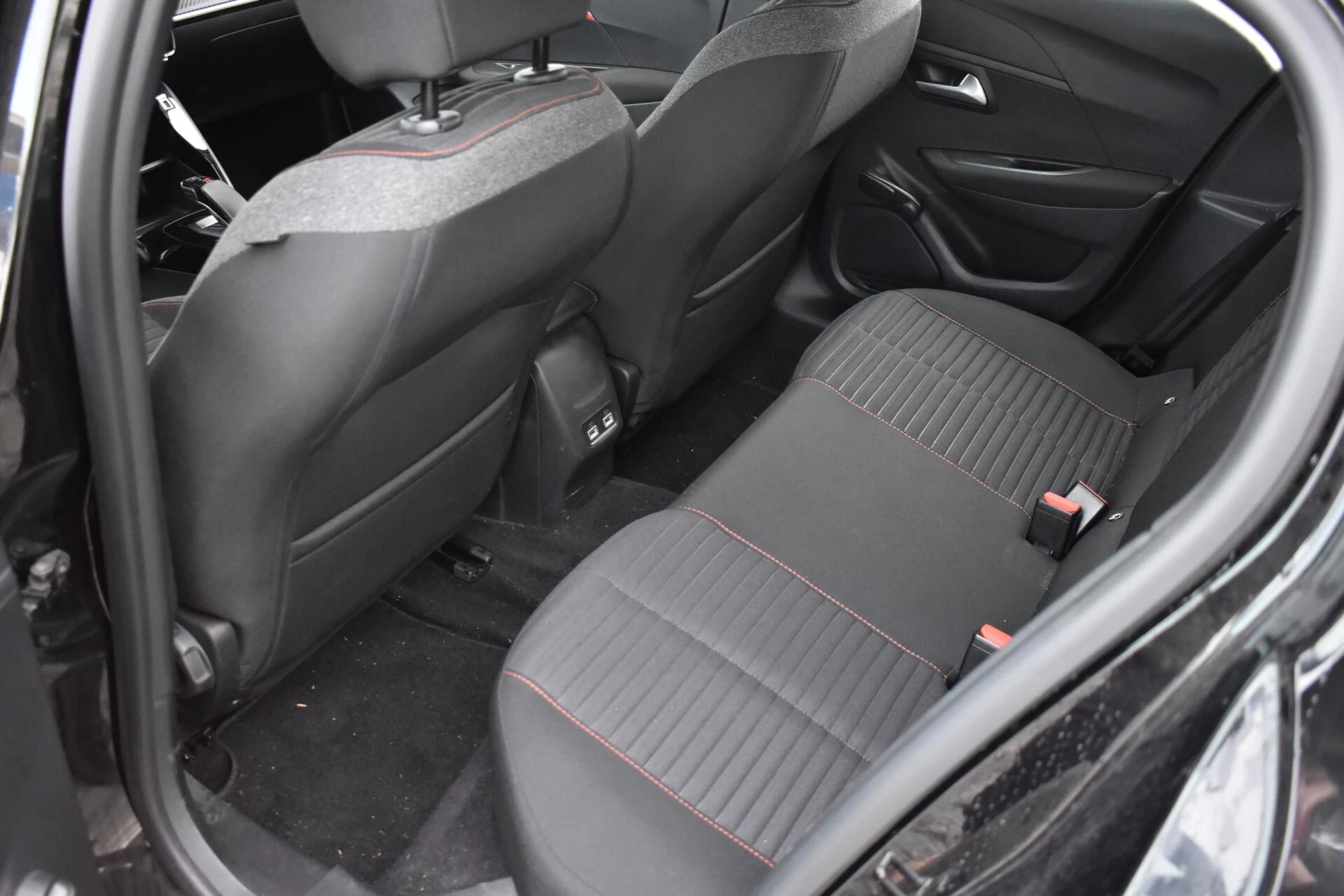 Hoofdafbeelding Peugeot e-208