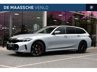 BMW 3 Serie Touring 330e High Executive M Sport Automaat / Panoramadak / Trekhaak / Sportstoelen / Comfort Access / Adaptieve LED / Parking Assistant Plus / Stoelverwarming