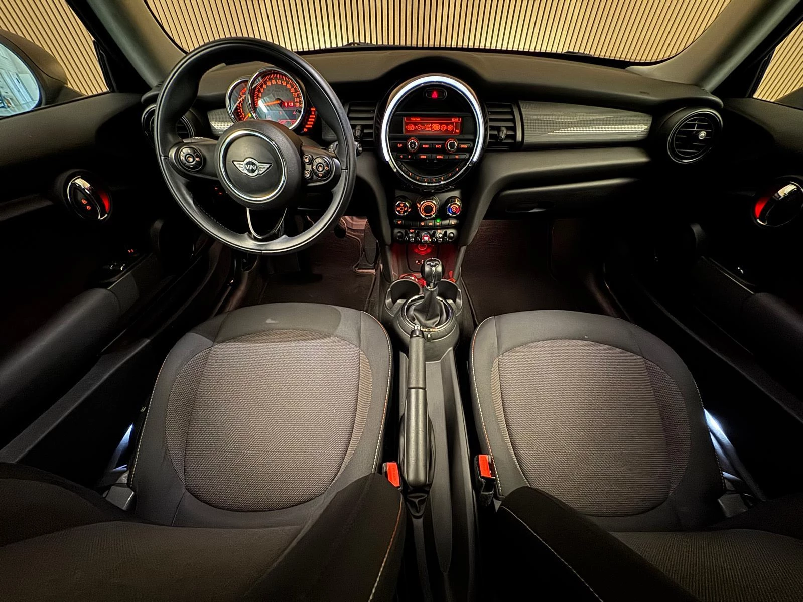 Hoofdafbeelding MINI One