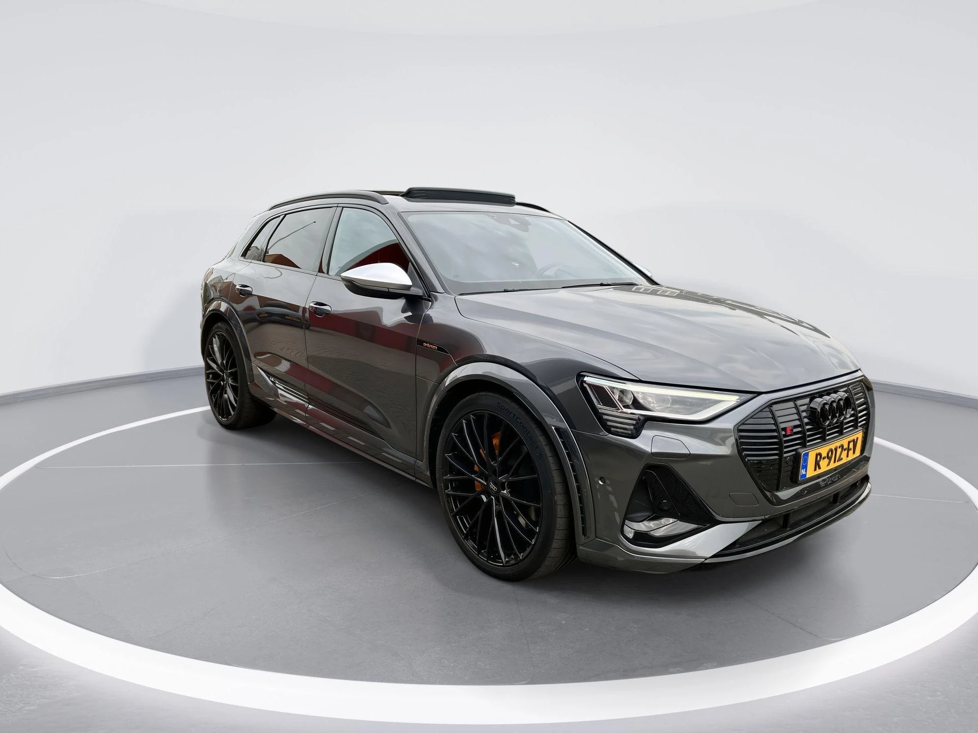 Hoofdafbeelding Audi e-tron