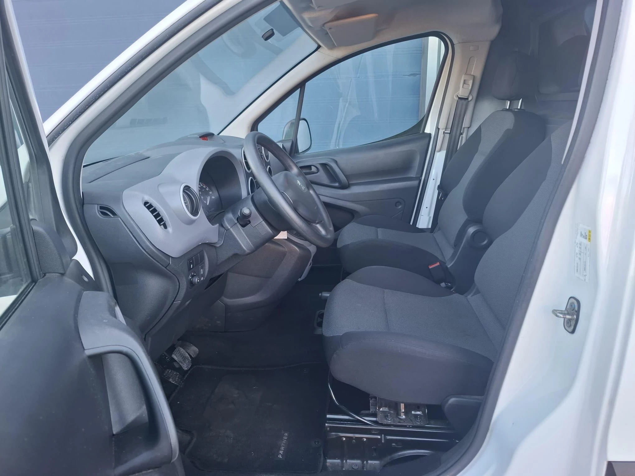 Hoofdafbeelding Peugeot Partner