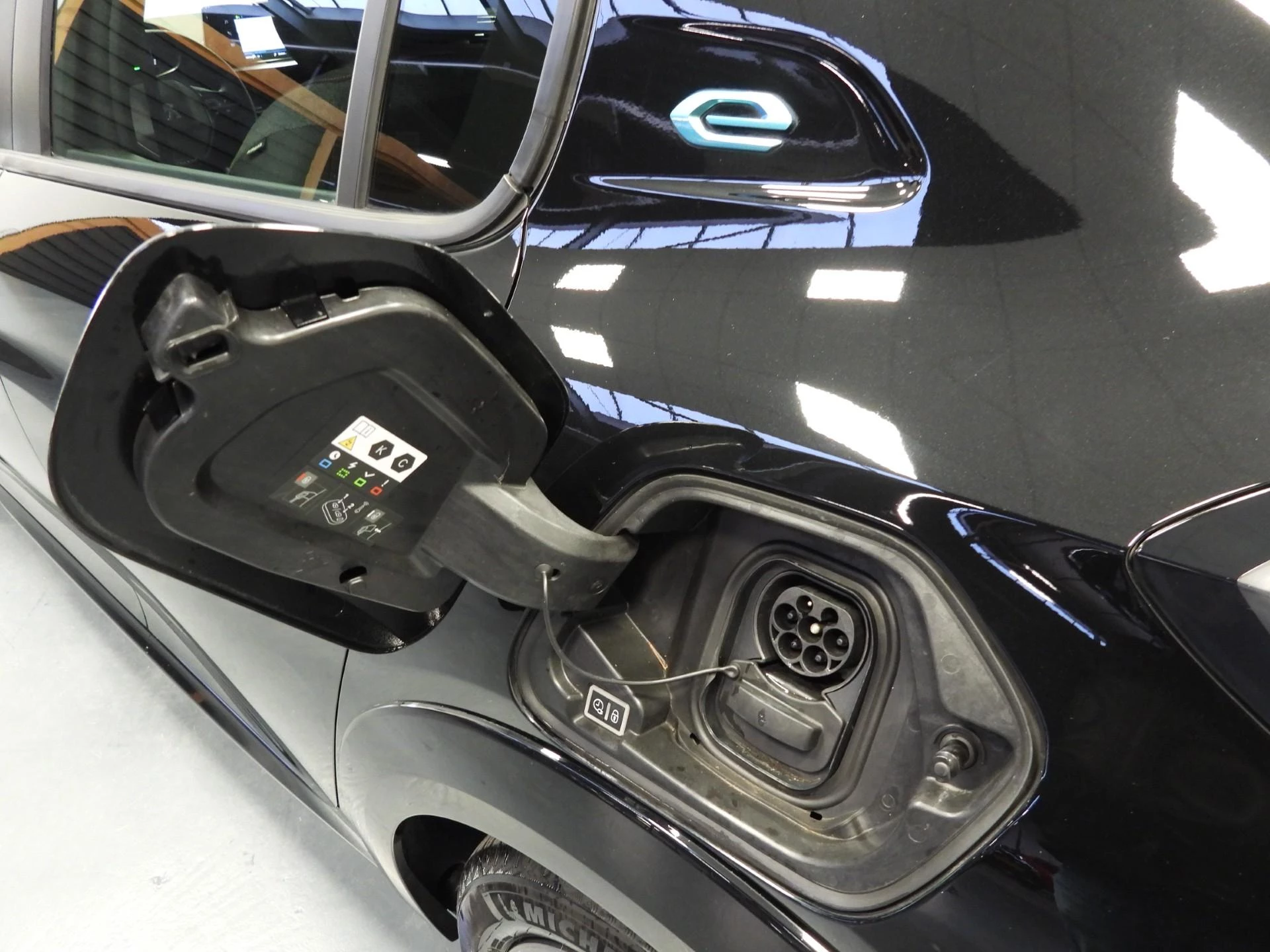 Hoofdafbeelding Peugeot e-208