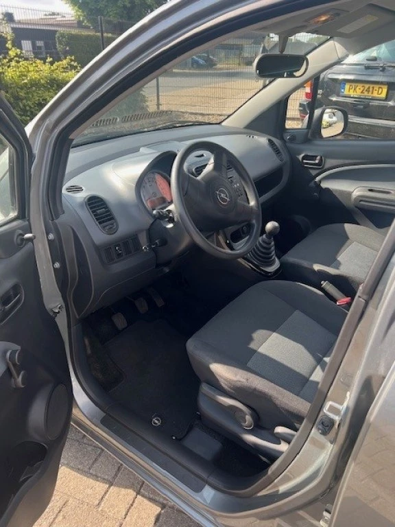 Hoofdafbeelding Opel Agila