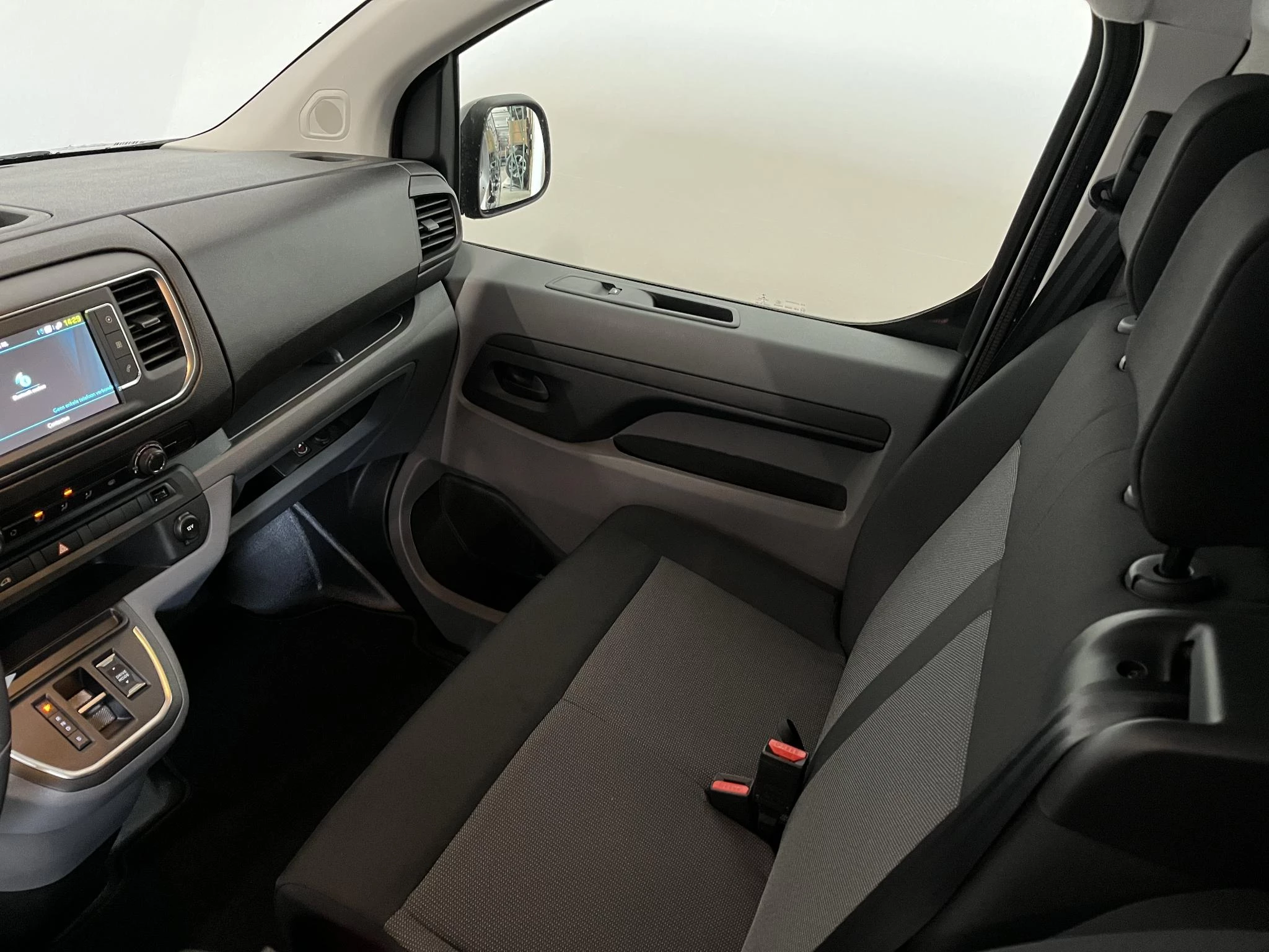Hoofdafbeelding Peugeot e-Expert