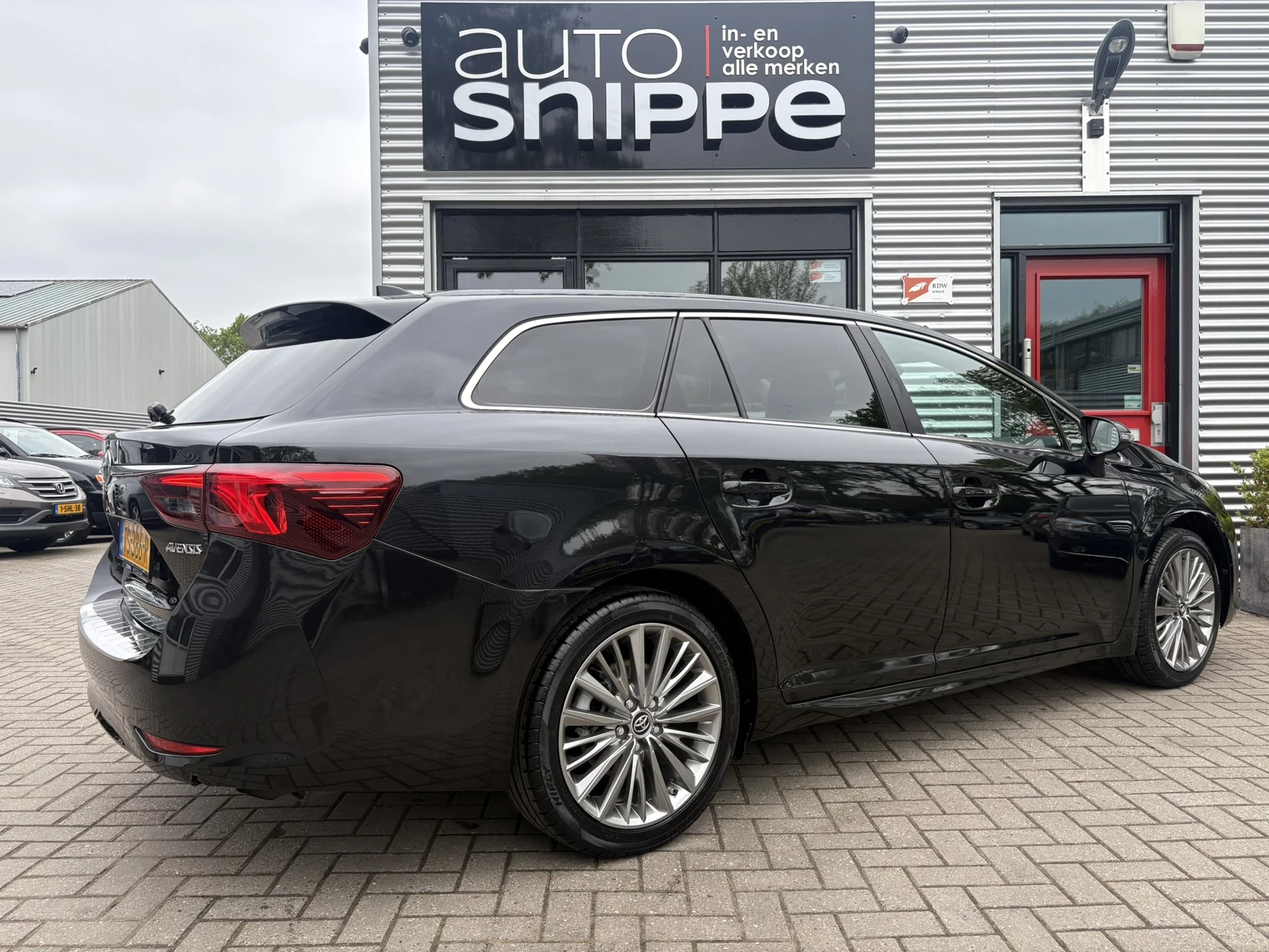 Hoofdafbeelding Toyota Avensis