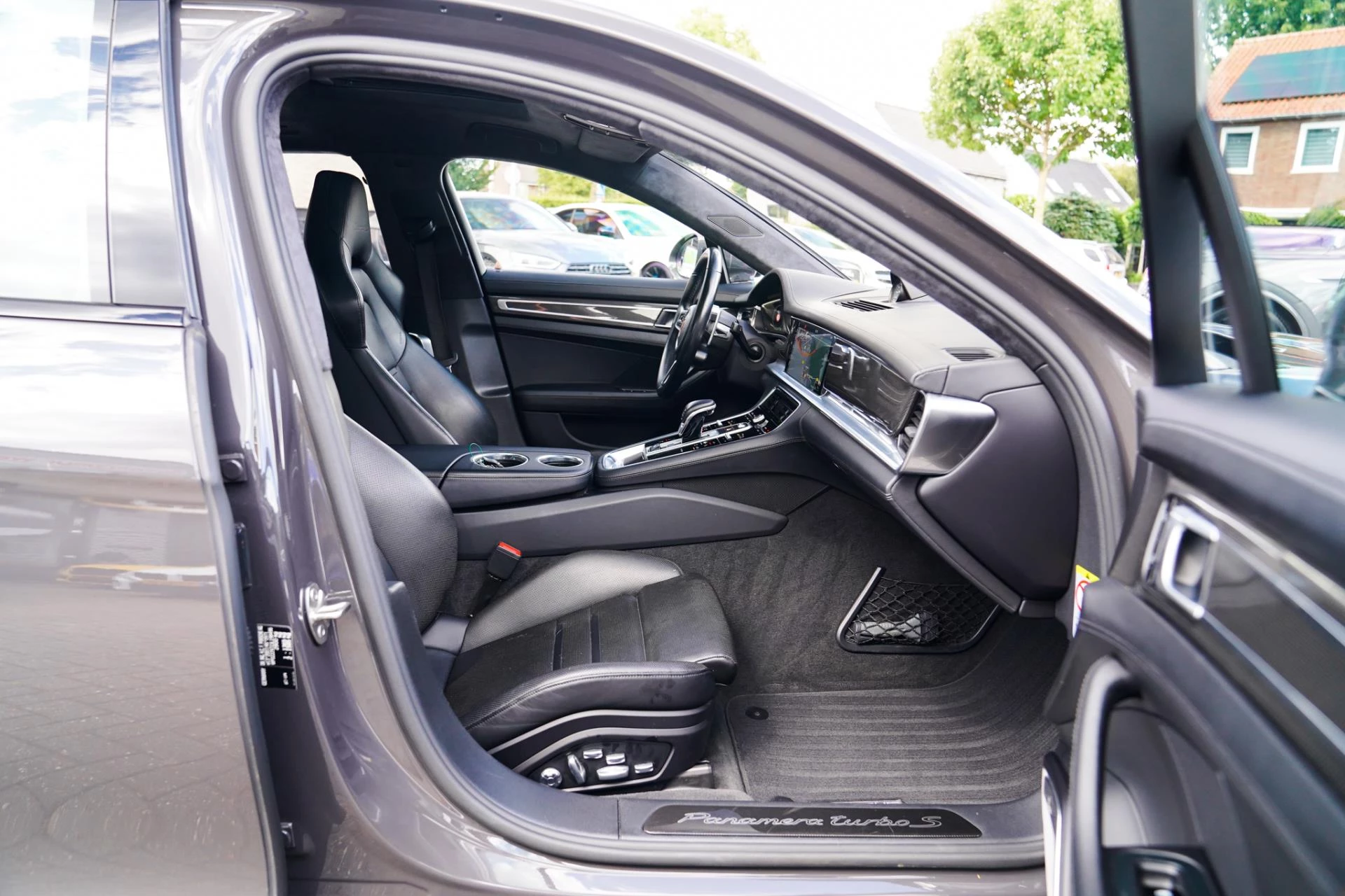 Hoofdafbeelding Porsche Panamera