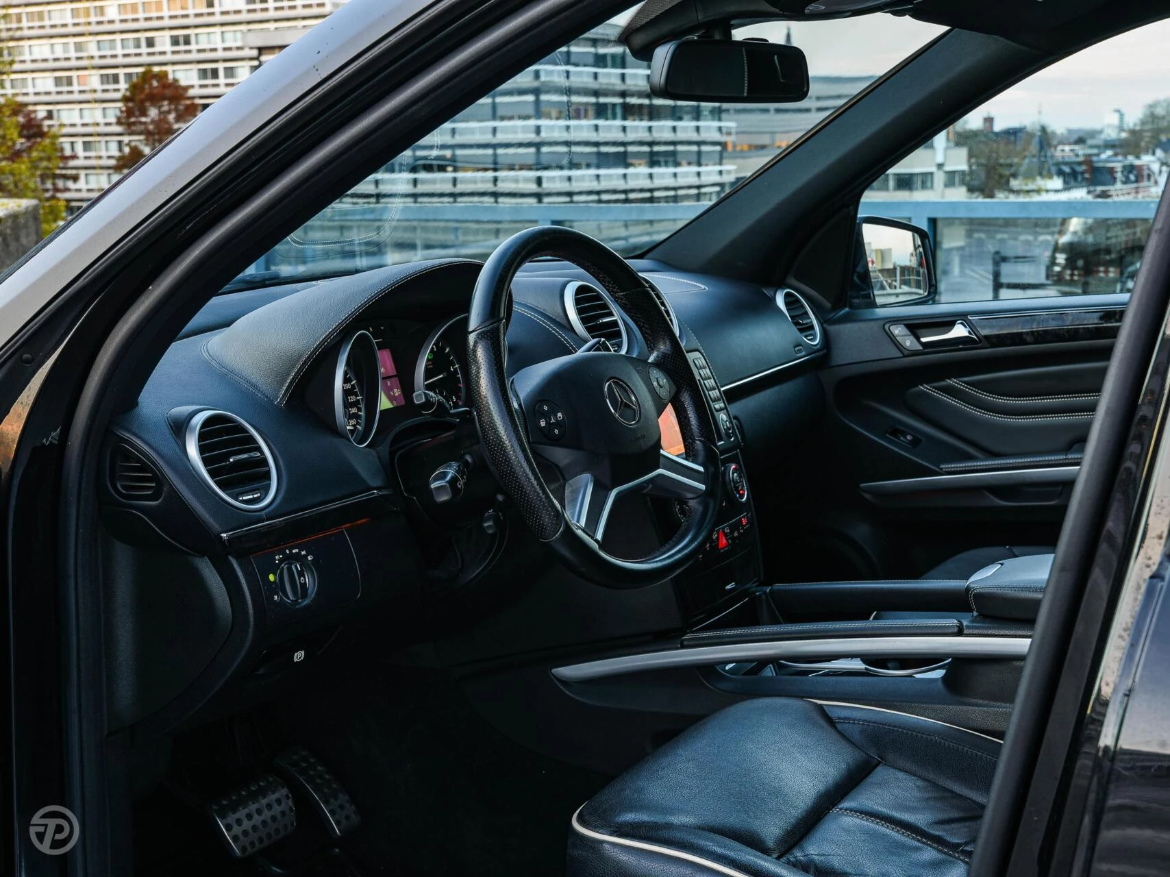 Hoofdafbeelding Mercedes-Benz M-Klasse