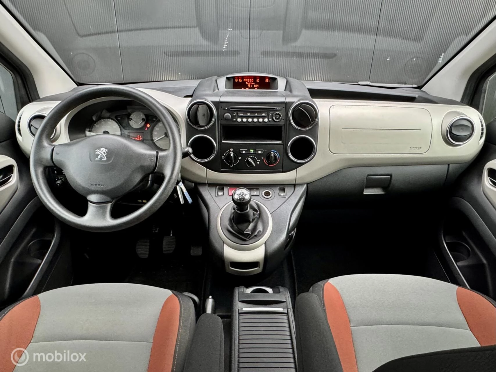 Hoofdafbeelding Peugeot Partner