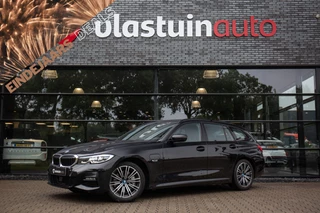 BMW 3 Serie Touring 330e High Executive M-Sport 290pk , Adaptive cruise, Trekhaak, Sfeerverlichting,